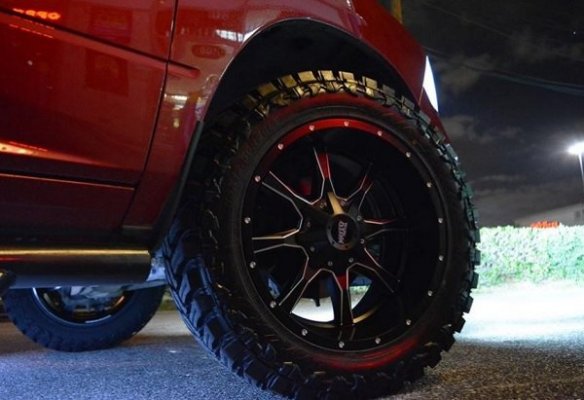 moto-metal-wheels-installed-on-red-ram-1500-truck.jpg