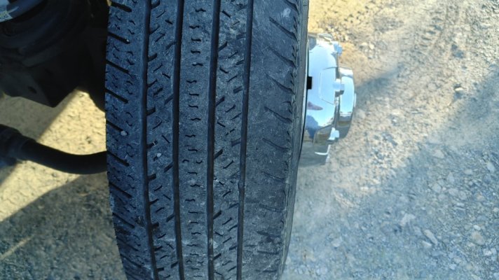 4 Causes of tire Wear on the Outside Edge